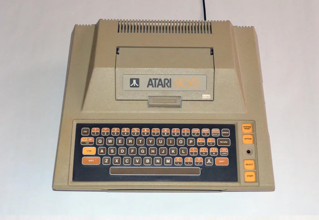 Atari 400 (1979)