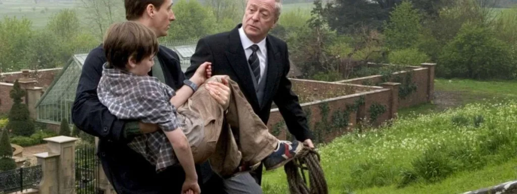 Бэтмен: Начало (2005)