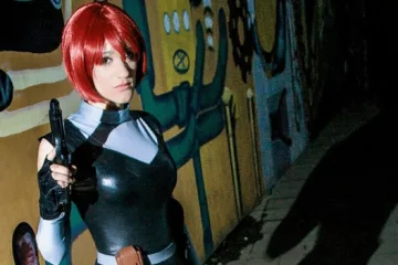 Кризис предотвращён с этим косплеем Регины из Dino Crisis