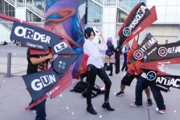 Меню из Persona 5 настолько хорошо, что люди косплеят его