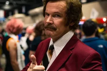 Быть на высоте с косплеем Anchorman