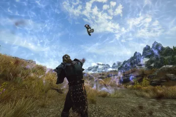 Мод Strength of the Gods для Skyrim отправляет врагов в полет с уморительными результатами