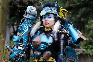 Танцы под дождем в косплее Overwatch