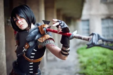 Сражайтесь со скверной! Косплей Леди Хоук из Dragon Age