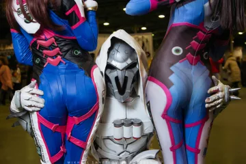 Как там дела с косплеями на Overwatch и задницами?