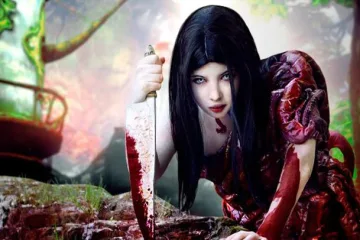 Потрясающе-ужасающий косплей Fleshmaiden из игры Alice: Madness Returns