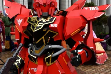 Наконец-то, действительно крутой косплей по Gundam