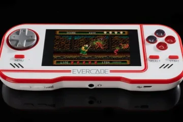 Ретро-гейминг по-новому: обновлённые консоли Evercade и The Vic 20