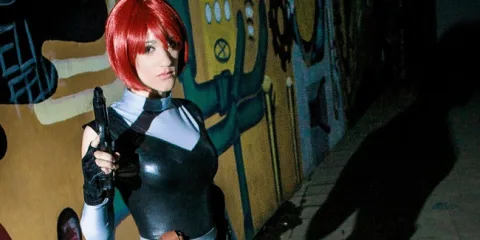 Кризис предотвращён с этим косплеем Регины из Dino Crisis