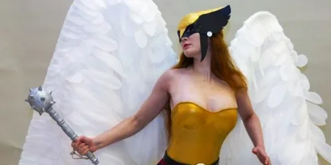 Косплей недели: Орлица взлетела в Injustice: Боги среди нас
