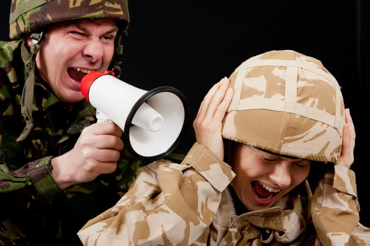 Не убивайте членов своей команды