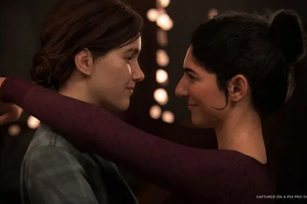 В каком году студия впервые вышла на рынок под своим текущим названием Naughty Dog?