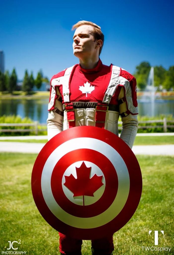 Косплей Капитана Канада спасет ваш день