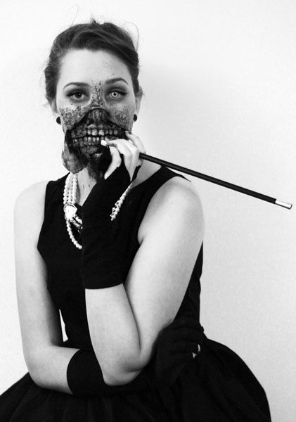 Потрясающий зомби-косплей: Одри Хепберн хочет твои мозги