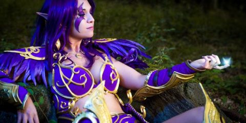 Победа в её руках: мистический косплей ночного эльфа-друида из Warcraft