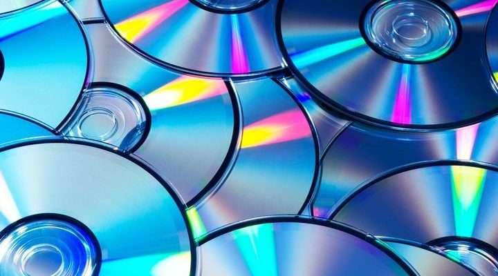 Продажи дисков Blu-ray сократились вдвое за последние 5 лет