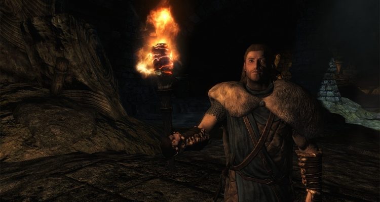 Игрок прошёл Skyrim, используя только факел