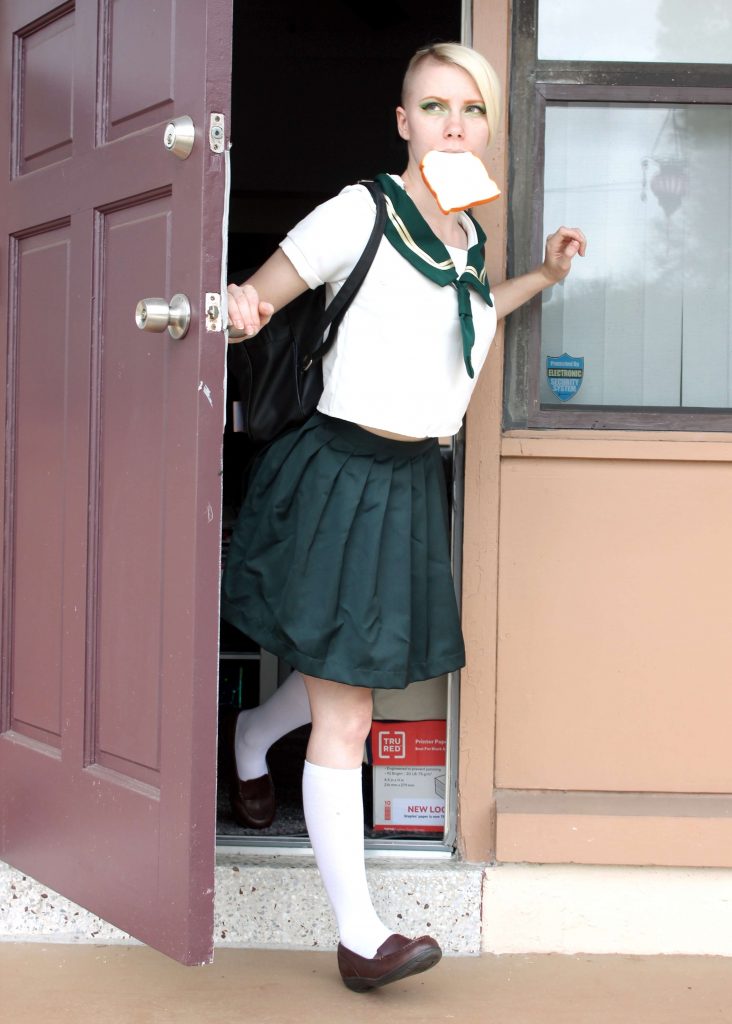На BreadCon каждый становится персонажем аниме, который опаздывает в школу
