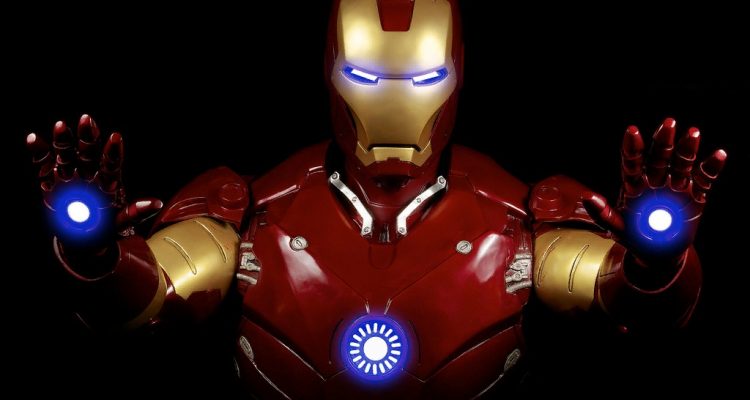 Поклонница Marvel создала реалистичную броню Iron Man