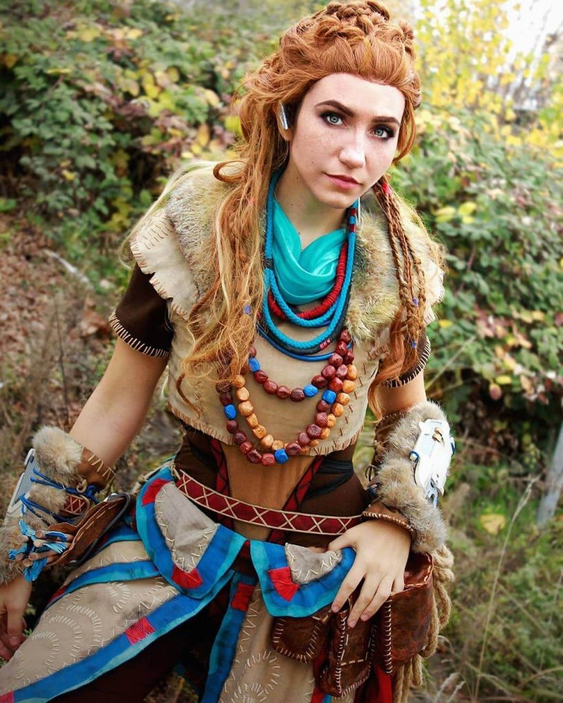 Косплей охотницы на роботов Элой из Horizon Zero Dawn
