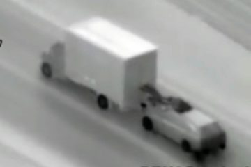 Преступники воруют PS5 из движущихся грузовиков